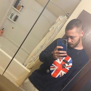 Meet your Posher, Ethan